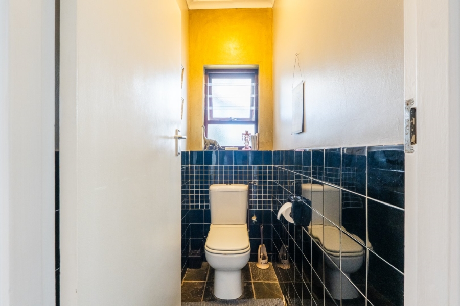 4 Bedroom Property for Sale in Linkside Western Cape